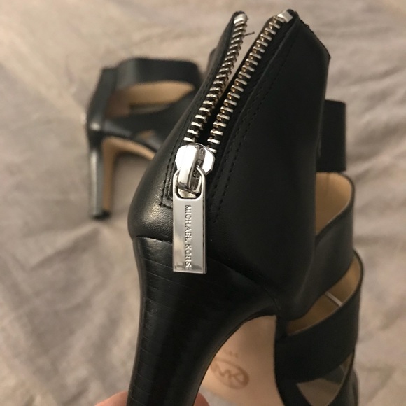 Michael Kors boots open toe - Picture 3 of 5